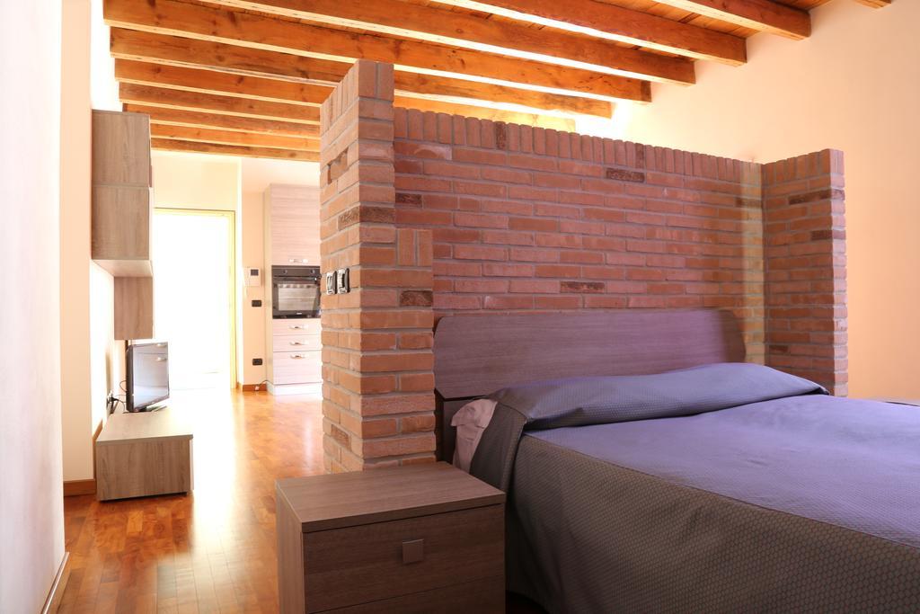 Appartamenti Medioevo Varese Kültér fotó
